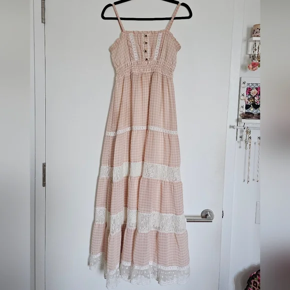 Liz Lisa Gyaru Gingham Maxi Dress with Lace And Buttons Baby Pink - Picture 8 of 13